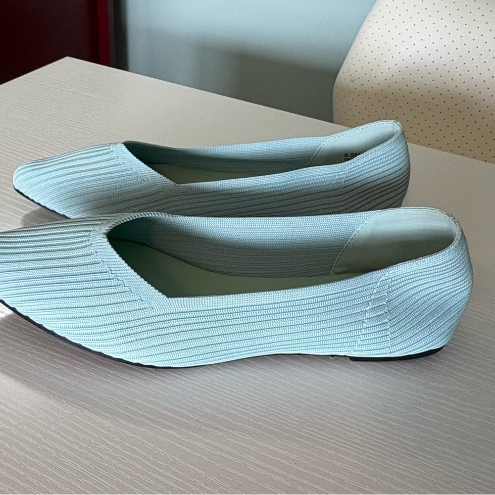 Elegant Women's Blue Flats